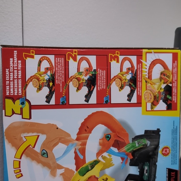 Hotwheels Pizza Slam Cobra Attack Racing Set,New In Box. - Picture 3 of 3